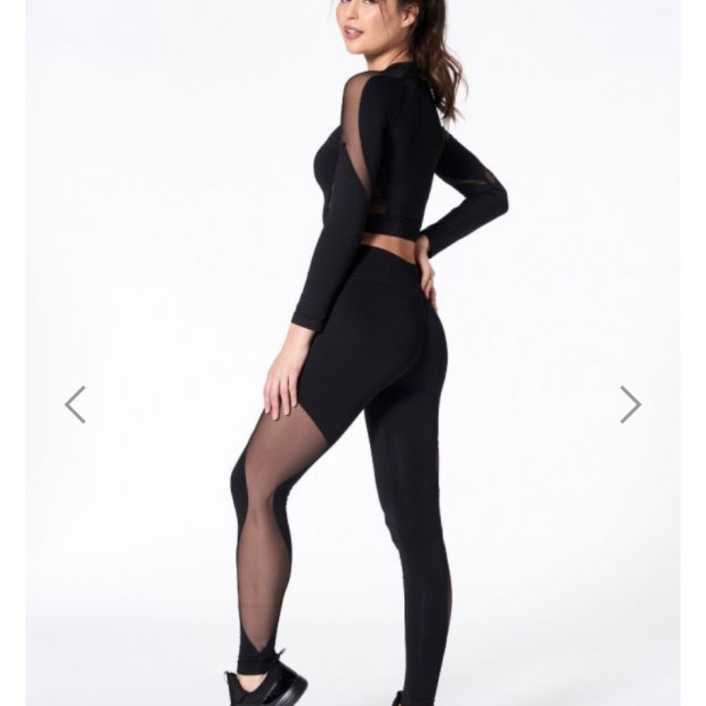 NWT NUX Lotus Leggings